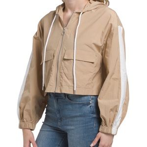 🌹🌹New Jacket With Hood and Zipper and Pockets New by Zara